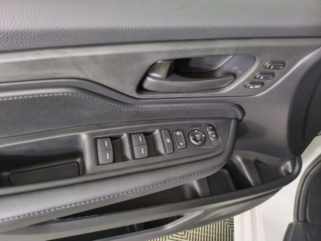 new 2025 Honda Odyssey car, priced at $45,275