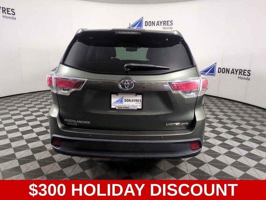 used 2015 Toyota Highlander car, priced at $12,999