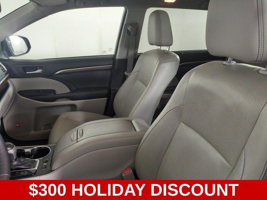 used 2015 Toyota Highlander car, priced at $12,999