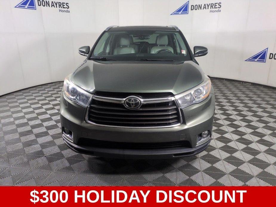 used 2015 Toyota Highlander car, priced at $12,999