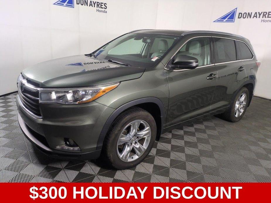 used 2015 Toyota Highlander car, priced at $12,999