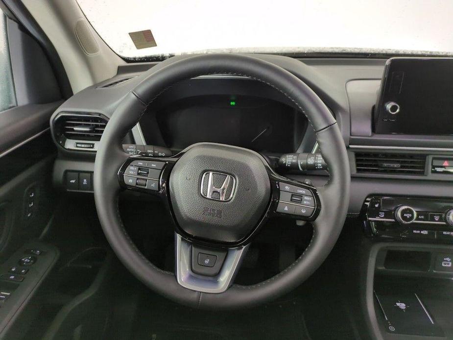 used 2025 Honda Pilot car, priced at $42,999