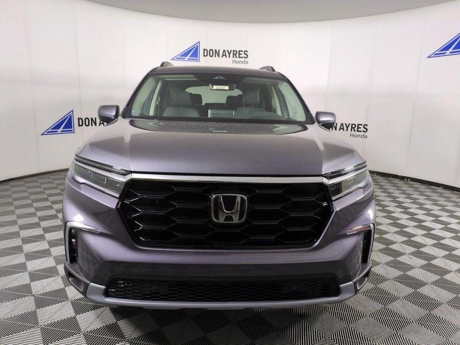 new 2025 Honda Pilot car, priced at $50,995