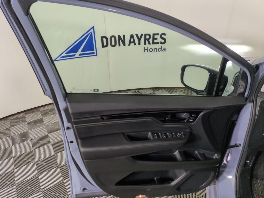new 2025 Honda Odyssey car, priced at $53,757