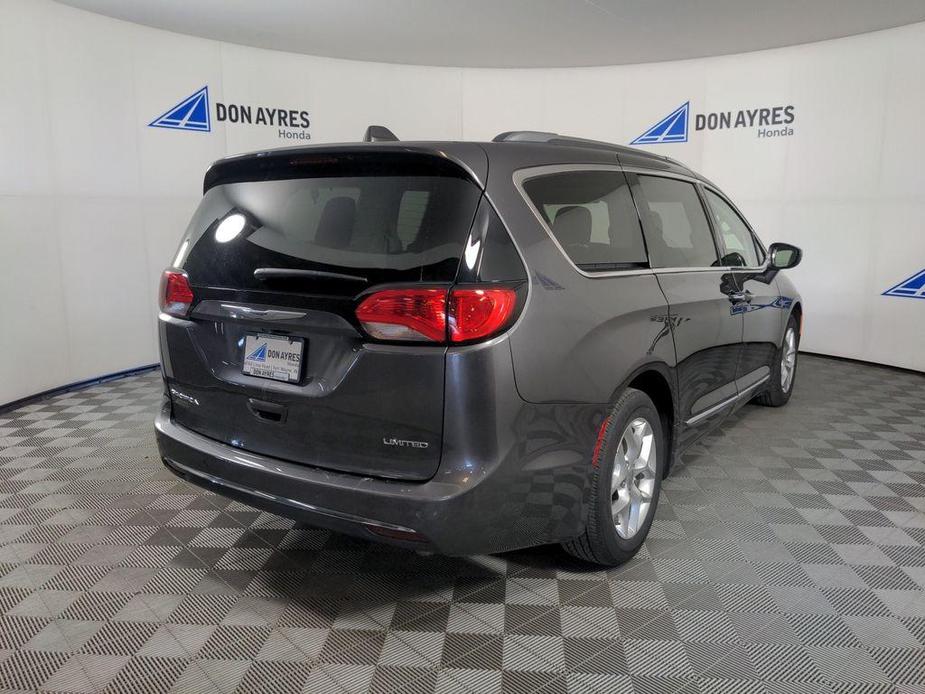 used 2020 Chrysler Pacifica car, priced at $30,999