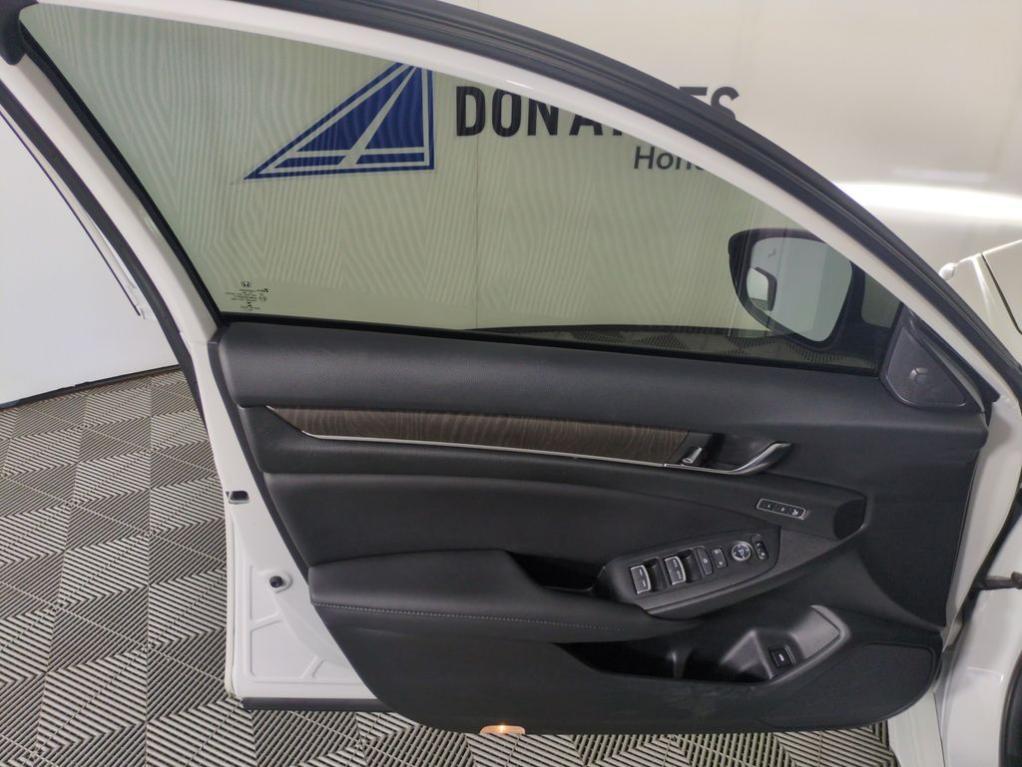 used 2021 Honda Accord Hybrid car, priced at $25,299