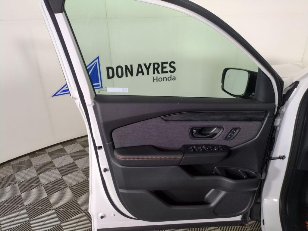 new 2026 Honda Passport car, priced at $52,325