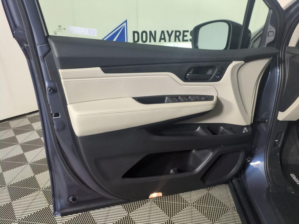 new 2026 Honda Odyssey car, priced at $45,884