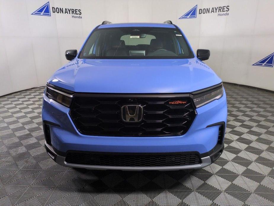 new 2025 Honda Pilot car, priced at $51,555