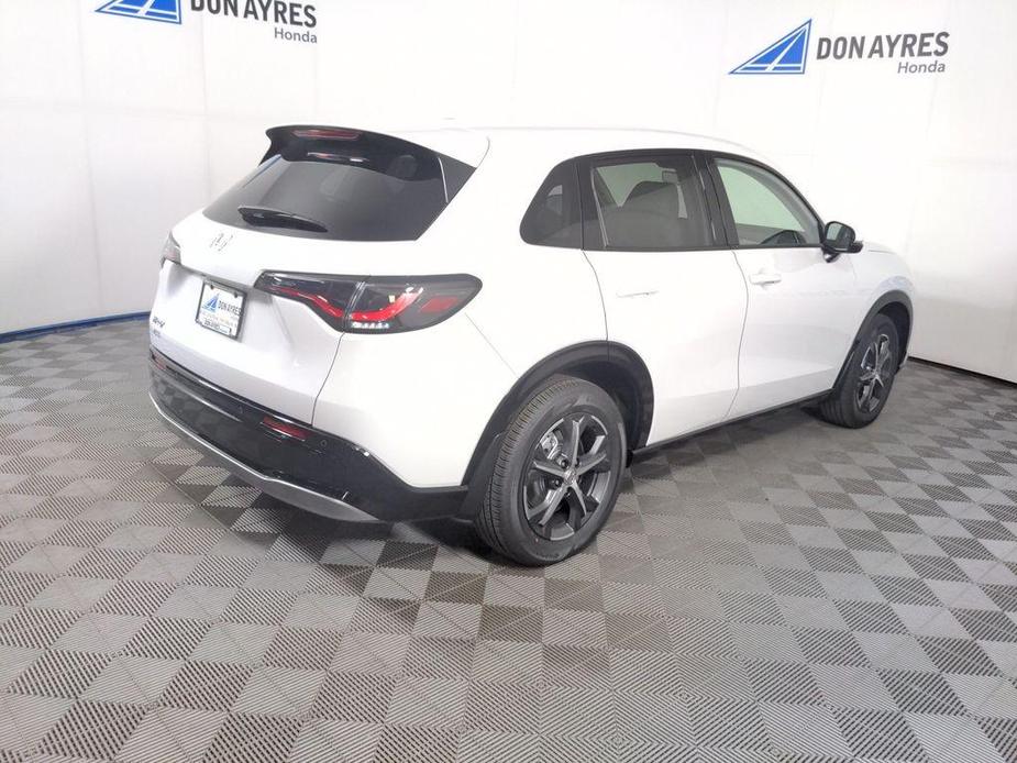 new 2024 Honda HR-V car, priced at $32,005