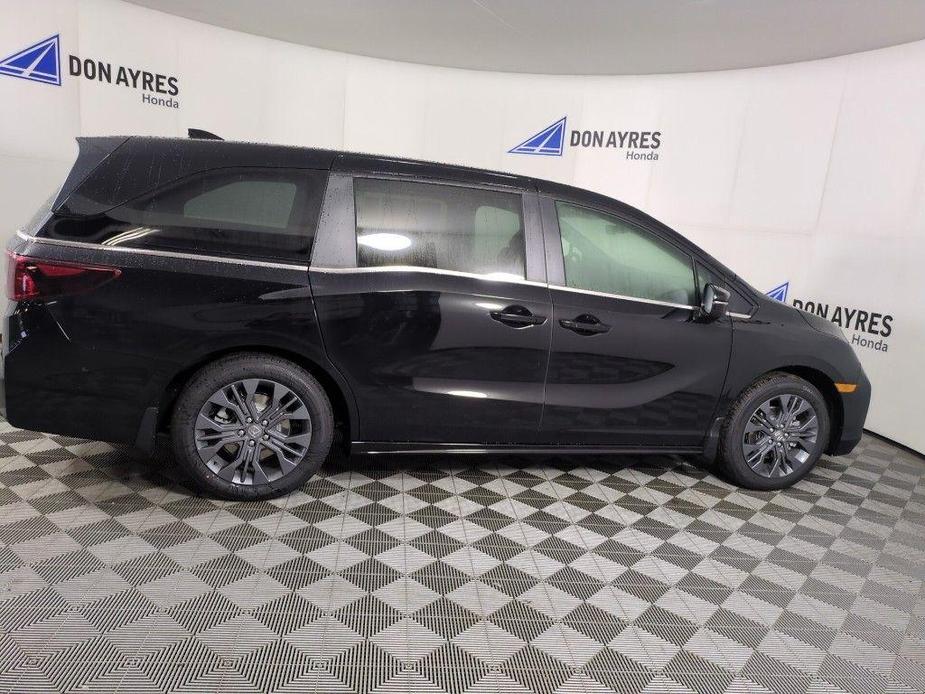 new 2025 Honda Odyssey car, priced at $48,005