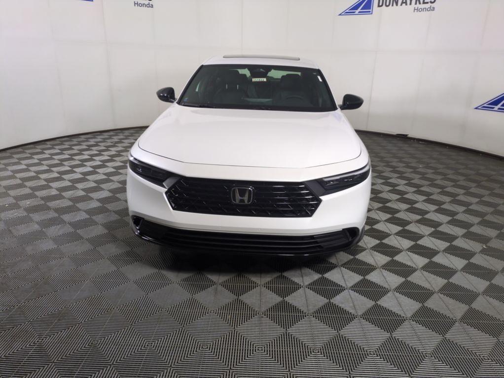 new 2025 Honda Accord Hybrid car, priced at $37,879