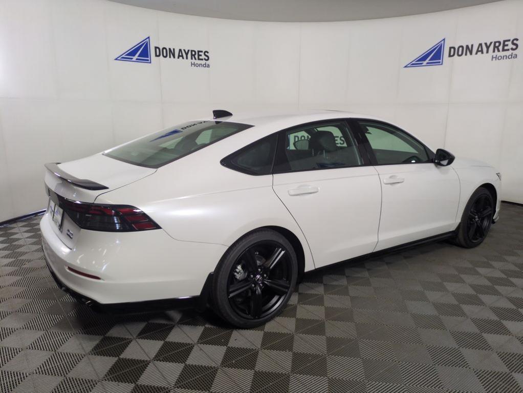 new 2025 Honda Accord Hybrid car, priced at $37,879
