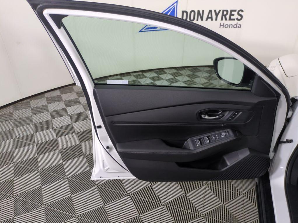 new 2025 Honda Accord Hybrid car, priced at $37,879