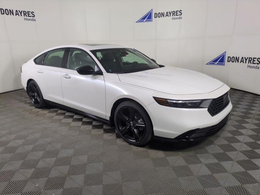 new 2025 Honda Accord Hybrid car, priced at $37,879