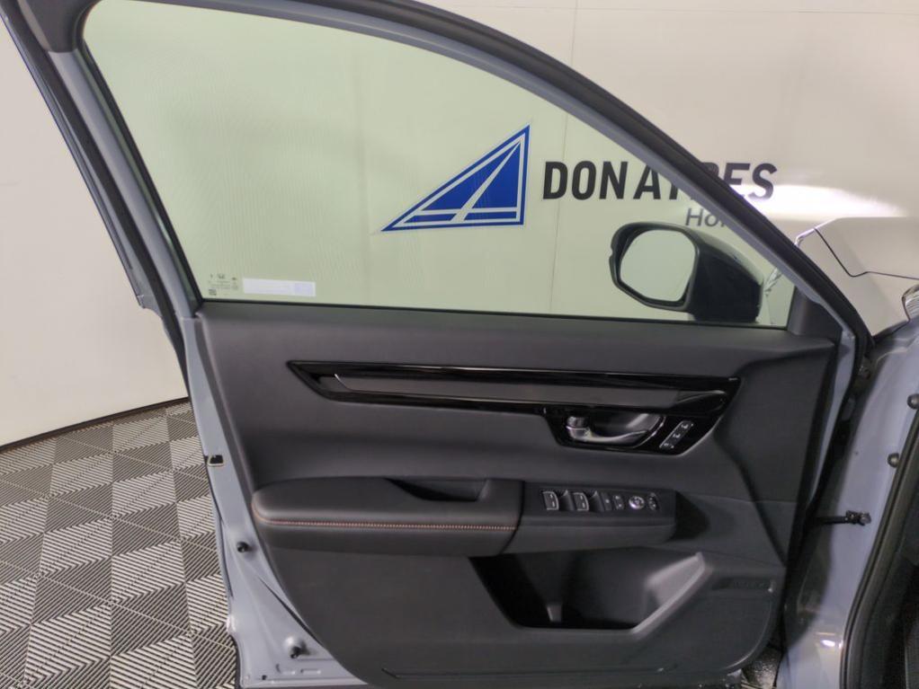 new 2026 Honda CR-V Hybrid car, priced at $44,999