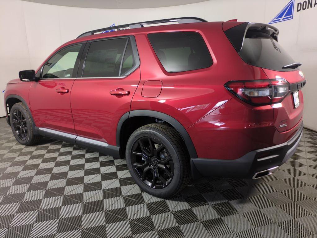 new 2025 Honda Pilot car, priced at $54,404