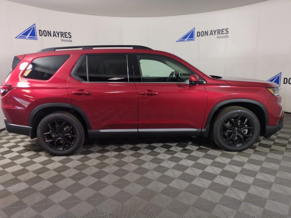 new 2025 Honda Pilot car, priced at $54,404