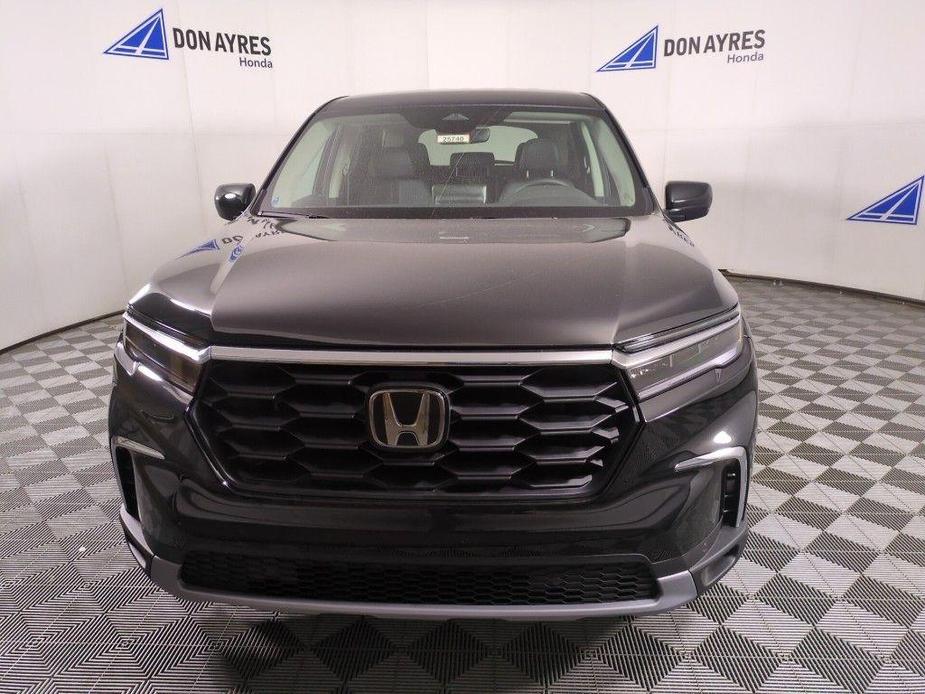 new 2025 Honda Pilot car, priced at $48,475