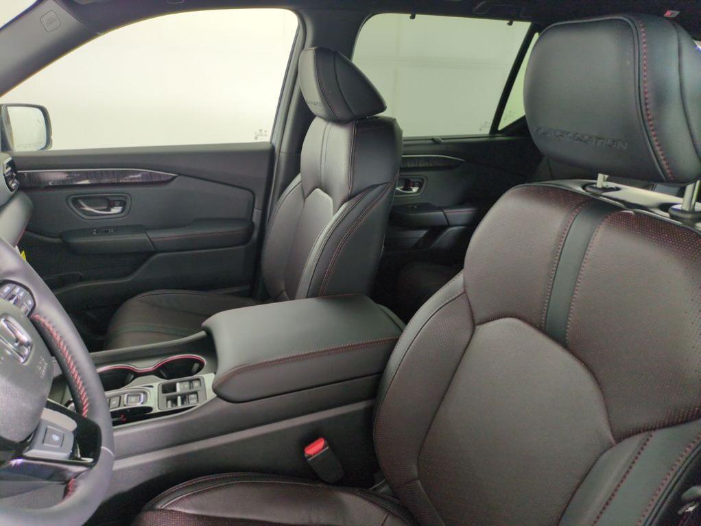 new 2025 Honda Pilot car, priced at $57,484