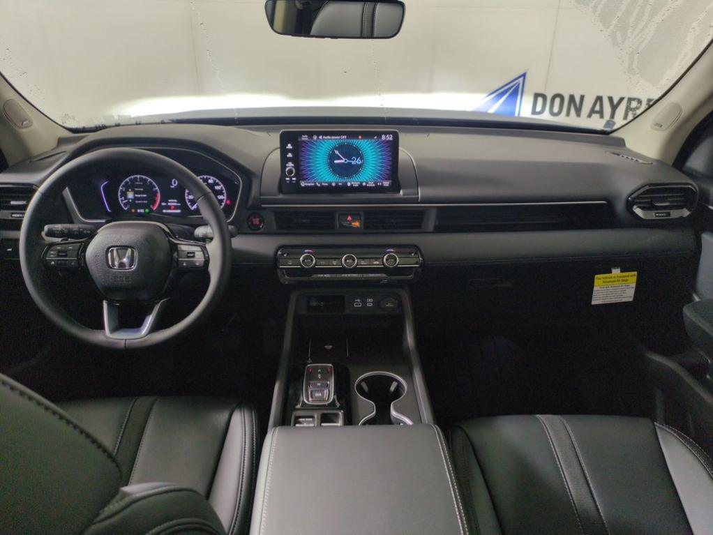 new 2025 Honda Pilot car, priced at $48,731