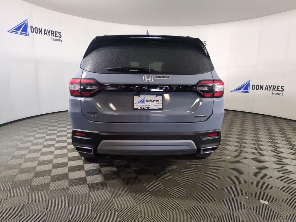 new 2025 Honda Pilot car, priced at $48,731