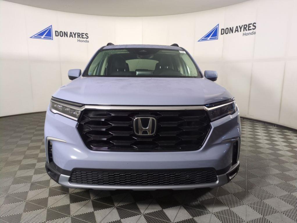 new 2025 Honda Pilot car, priced at $48,731