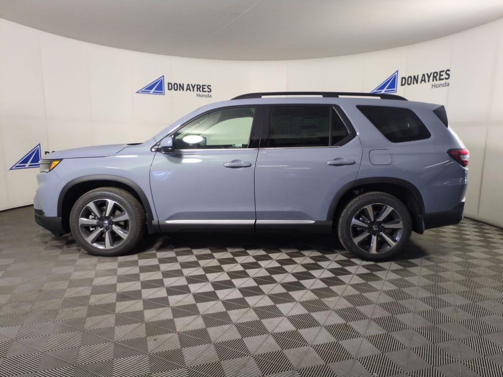 new 2025 Honda Pilot car, priced at $48,731