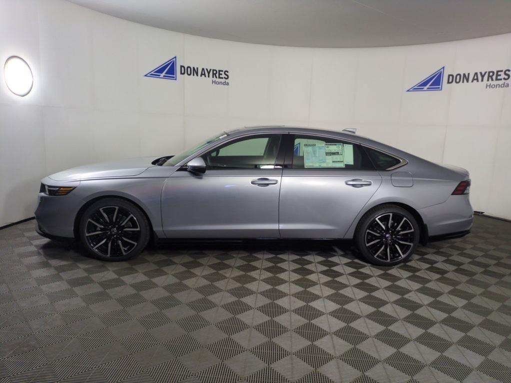 new 2025 Honda Accord Hybrid car, priced at $38,154