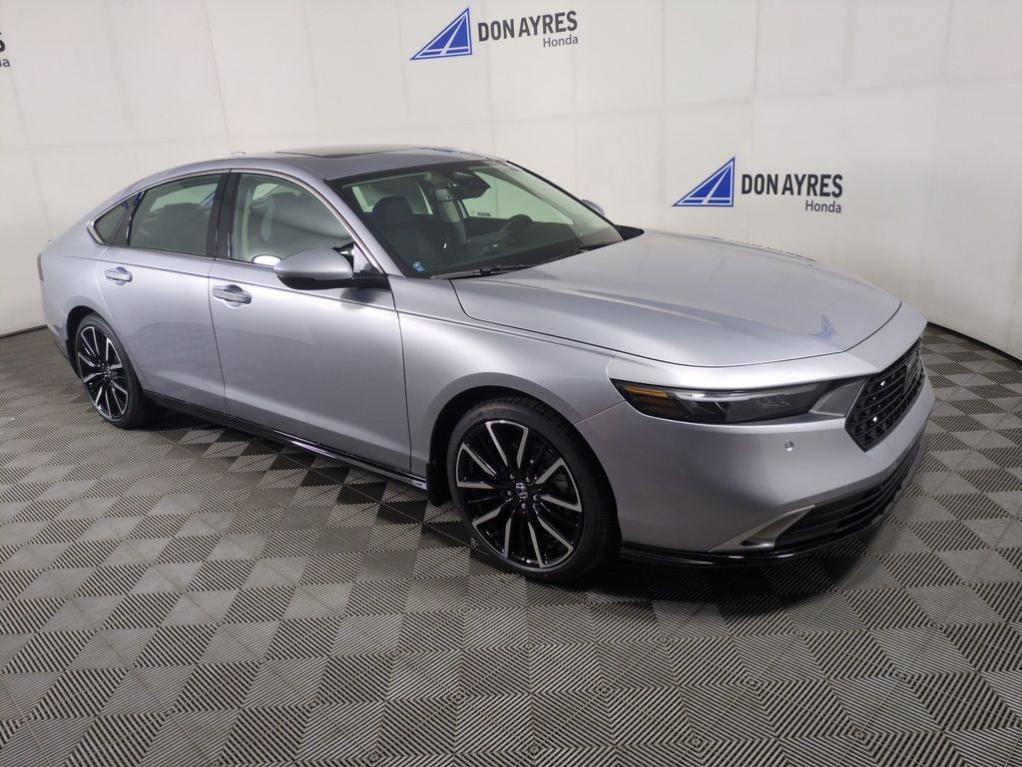 new 2025 Honda Accord Hybrid car, priced at $38,154