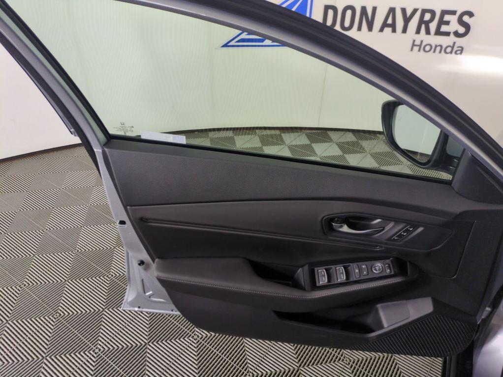 new 2025 Honda Accord Hybrid car, priced at $38,154