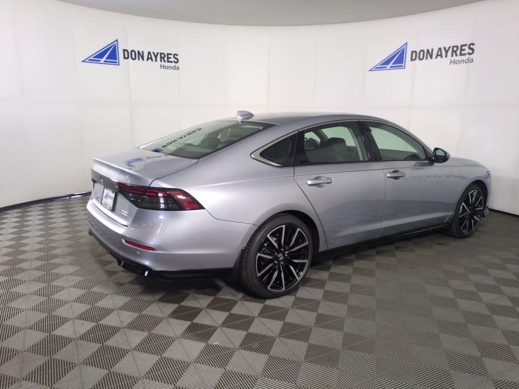 new 2025 Honda Accord Hybrid car, priced at $38,154