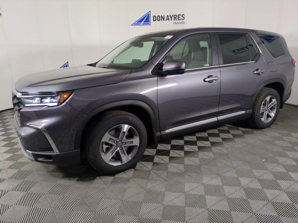 new 2025 Honda Pilot car, priced at $48,094
