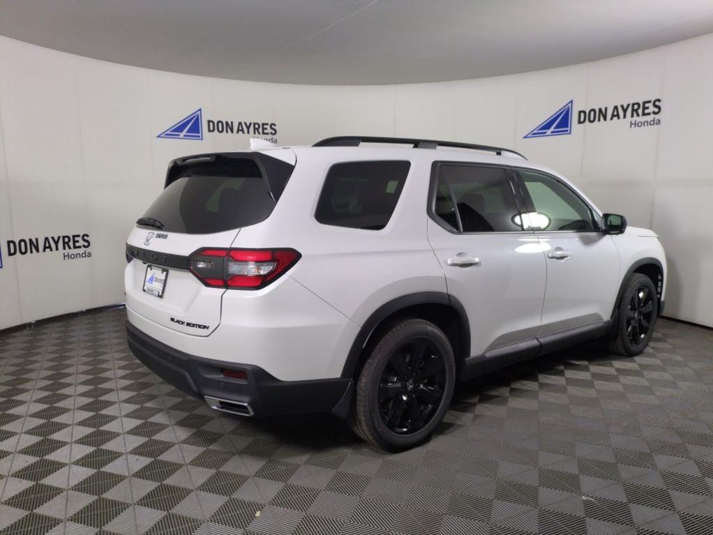 new 2025 Honda Pilot car, priced at $57,529