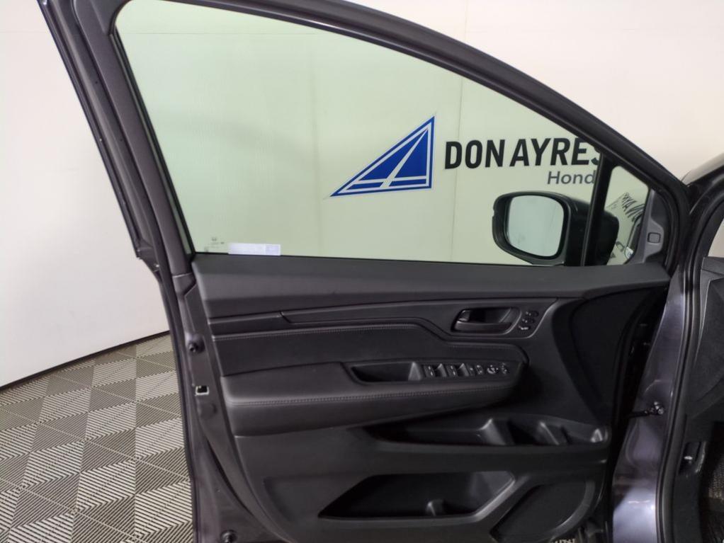 new 2026 Honda Odyssey car, priced at $45,289
