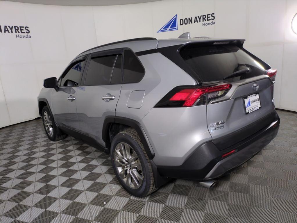 used 2019 Toyota RAV4 car, priced at $22,999