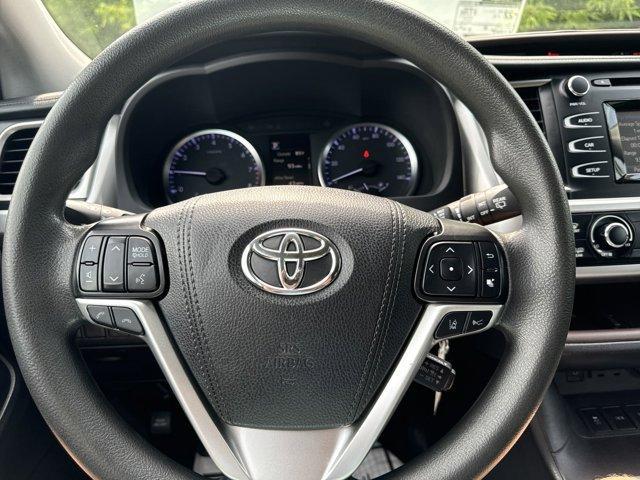 used 2019 Toyota Highlander car, priced at $22,900