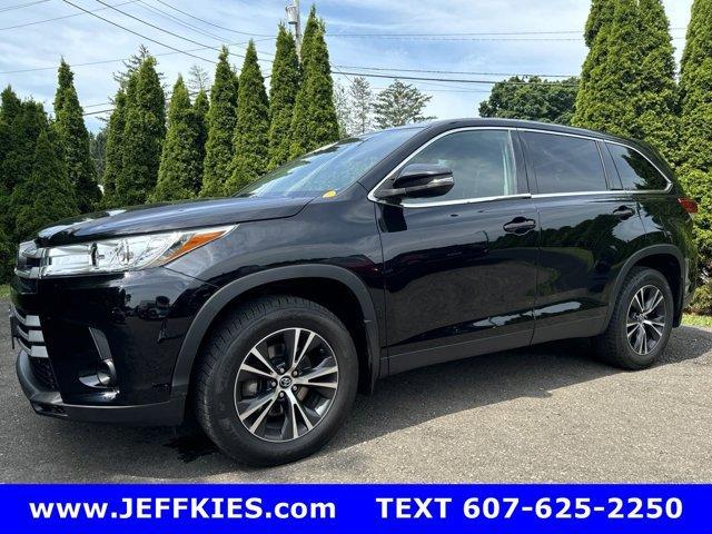 used 2019 Toyota Highlander car, priced at $22,900