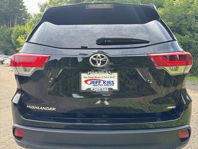 used 2019 Toyota Highlander car, priced at $22,900