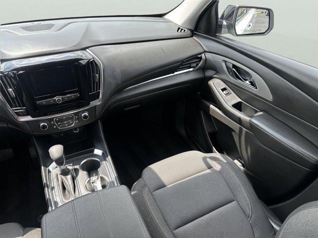 used 2021 Chevrolet Traverse car, priced at $21,900