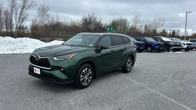 used 2023 Toyota Highlander car, priced at $37,000