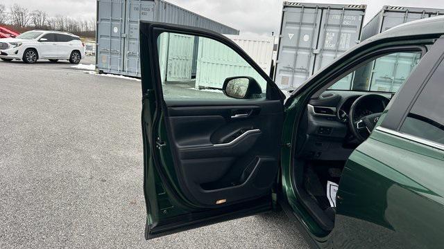 used 2023 Toyota Highlander car, priced at $37,000