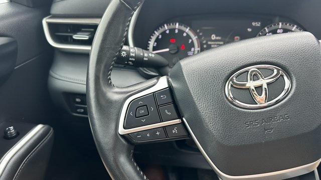 used 2023 Toyota Highlander car, priced at $37,000