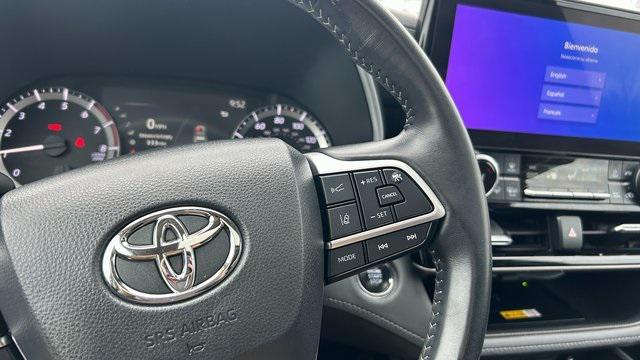 used 2023 Toyota Highlander car, priced at $37,000