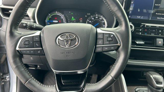 used 2021 Toyota Highlander Hybrid car, priced at $39,800
