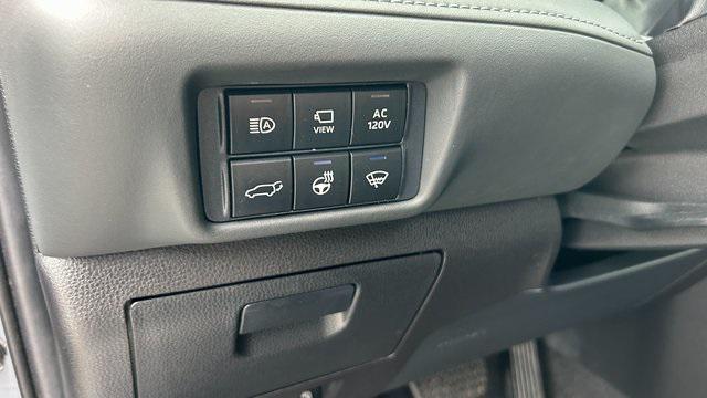 used 2021 Toyota Highlander Hybrid car, priced at $39,800
