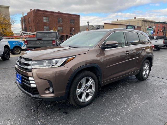 used 2017 Toyota Highlander car, priced at $17,502