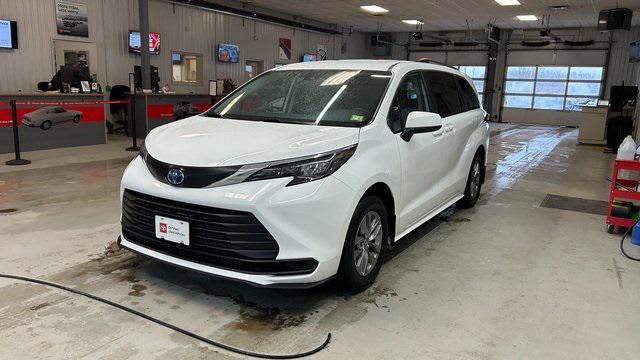 used 2024 Toyota Sienna car, priced at $44,079