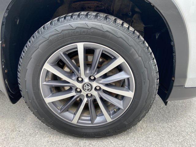 used 2019 Toyota Highlander car, priced at $26,131