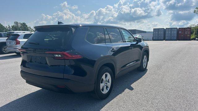 new 2025 Toyota Highlander car, priced at $44,747